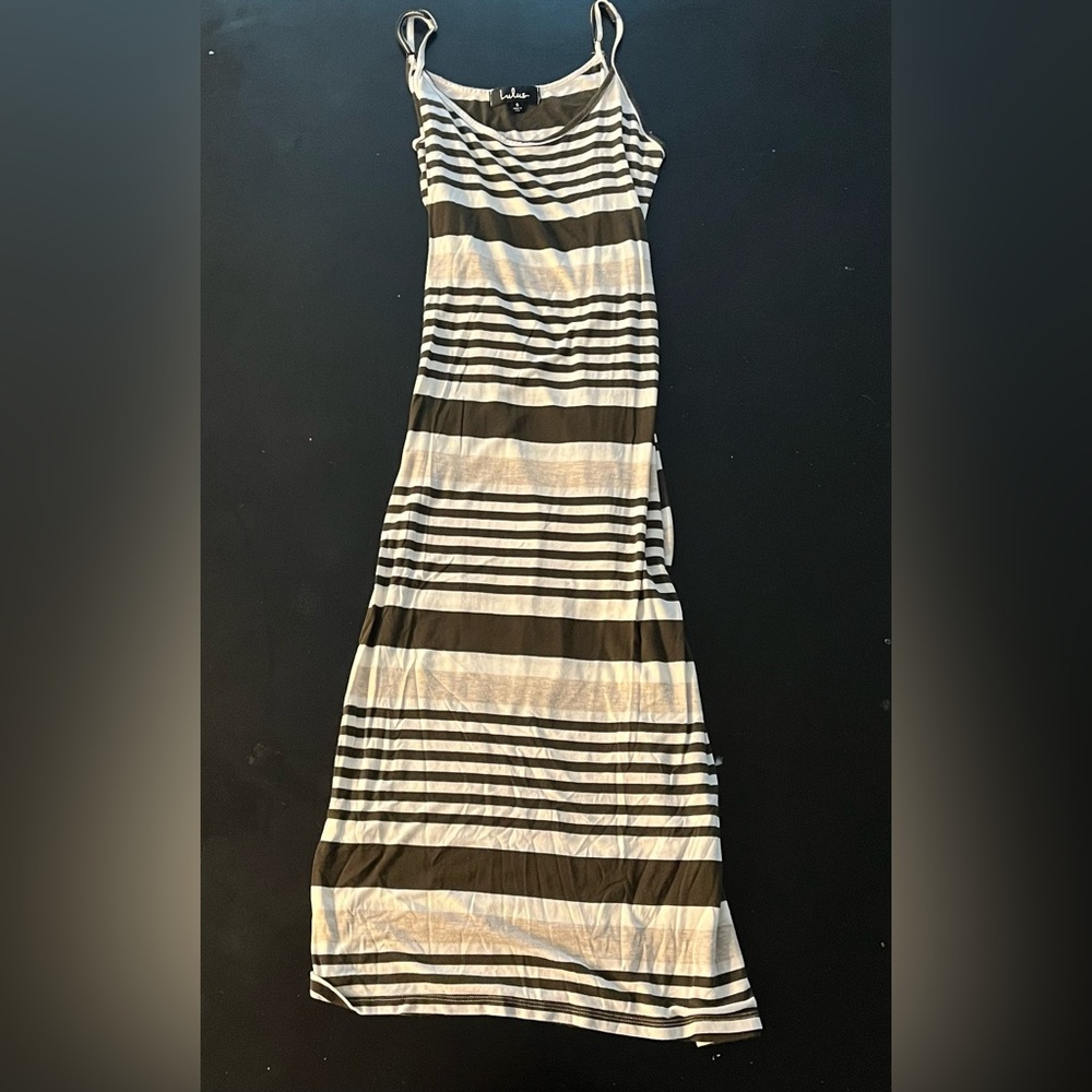 Lulu’s Maxi Dress, Size Small, Colors Brown, Tan, White